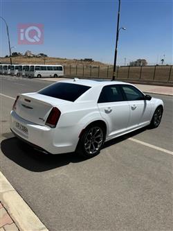 کرایسلەر 300